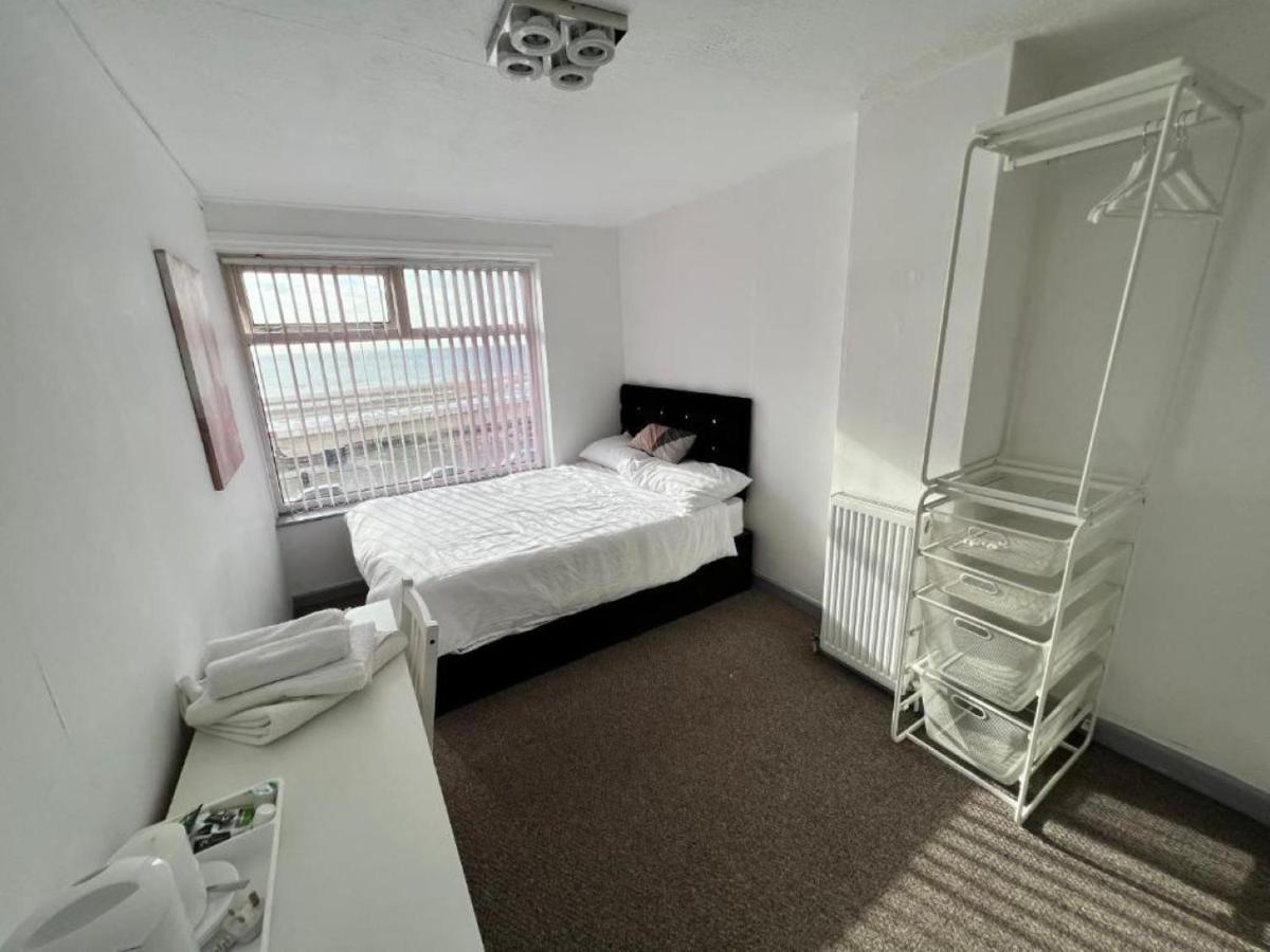 Arnies Hotel Blackpool Luaran gambar
